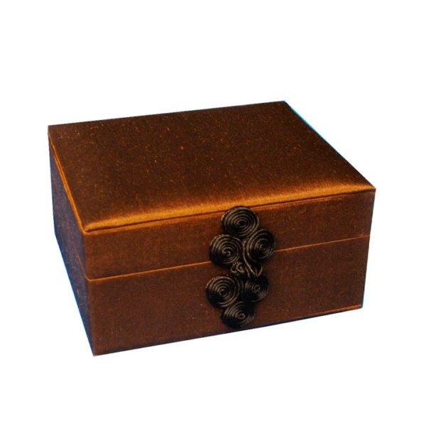 Royal Crimson Silk Gift Chest: Bespoke Handcrafted Treasure Keeper