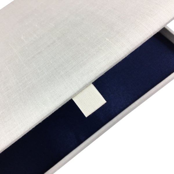 Cream Artisanal Invitation Treasure Chest with Silken Inner Haven